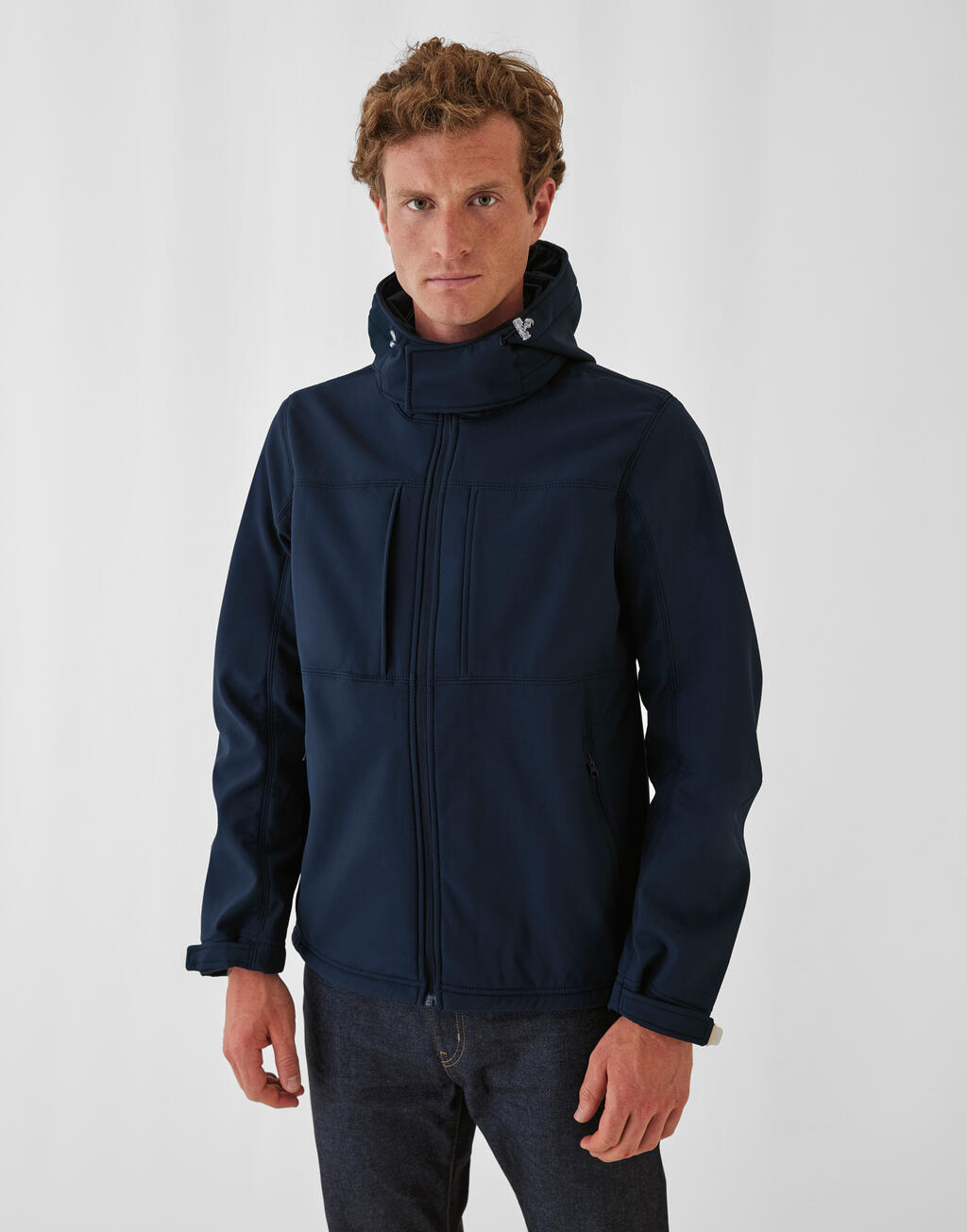 Meeste kapuutsiga softshell-jakk B&C Outerwear 43142