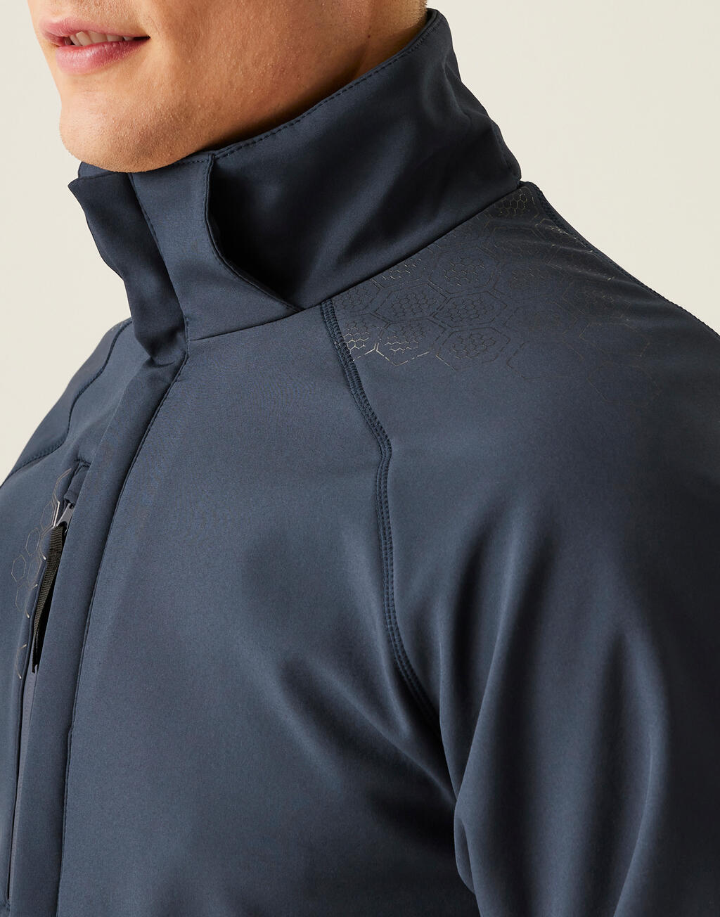 Repeller 49017 kapuutsiga softshell-jakk
