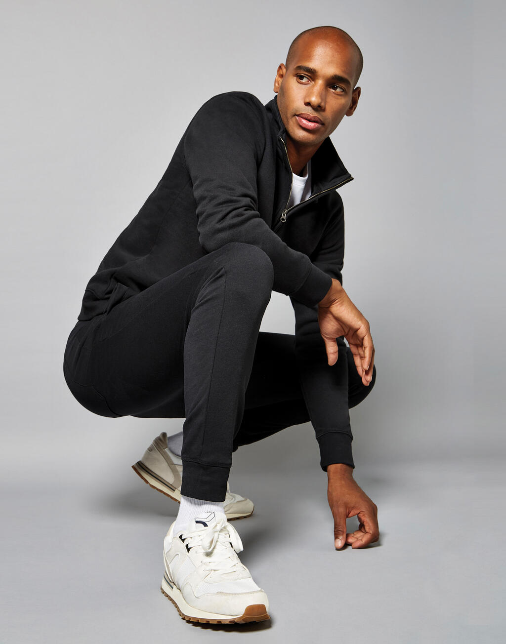 Slim-fit dressipüksid 90011