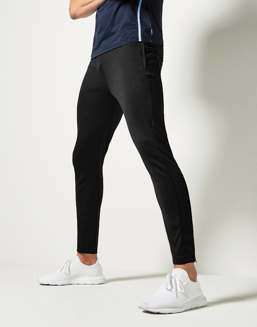 Slim Fit spordipüksid 90711