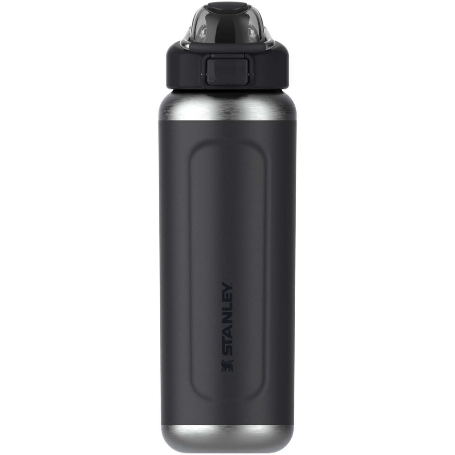 Stanley Classic Wellspring 710 ml isoleeritud veepudel taaskasutatud roostevabast terasest