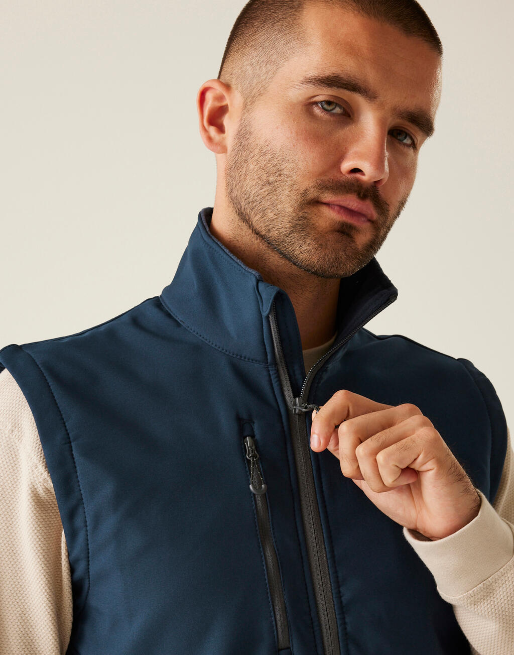 Honestly Made taaskasutatud softshell-vest 89417